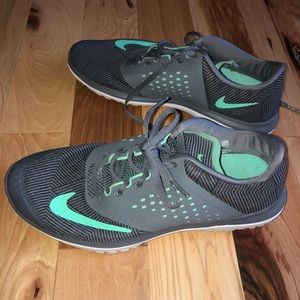 Nike FitSole Tennis Shoes